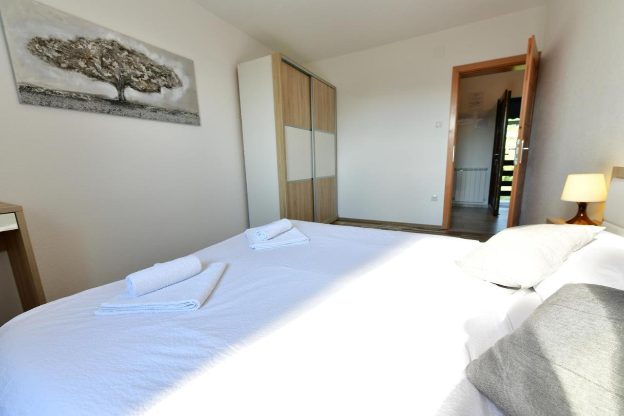 Holiday Home Ostrun Rakovica Exterior foto
